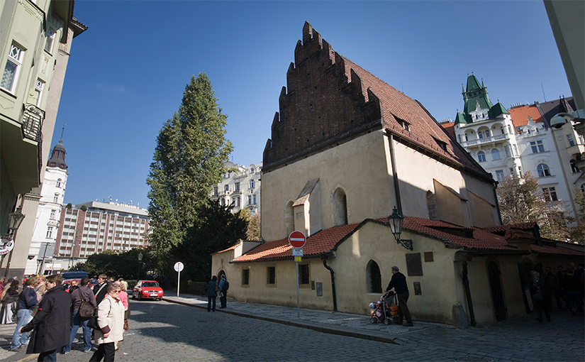 תפילות בבית הכנסת החדש ישן בפראג